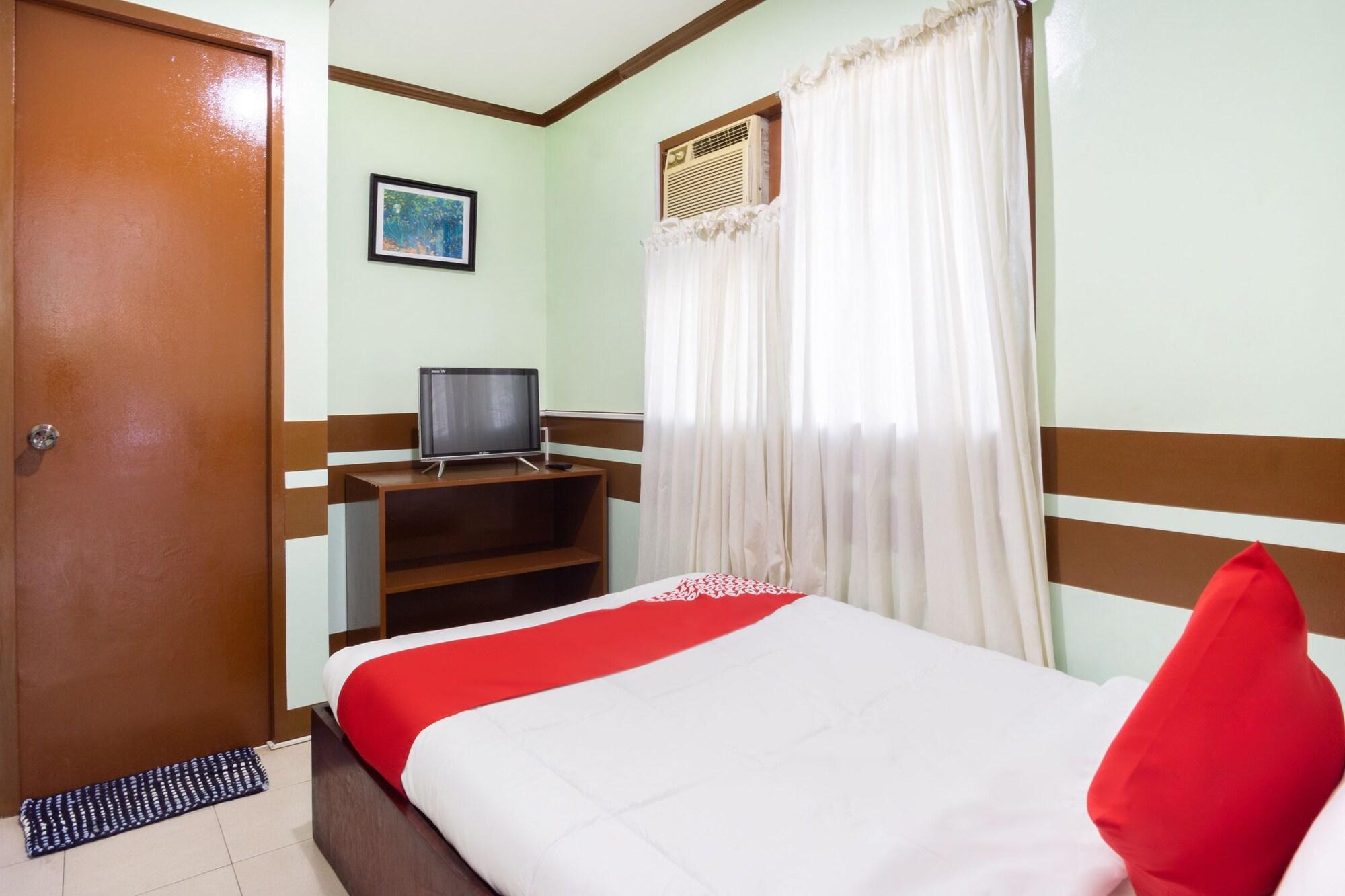 OYO 166 Maanyag Pension House Cebu Bagian luar foto