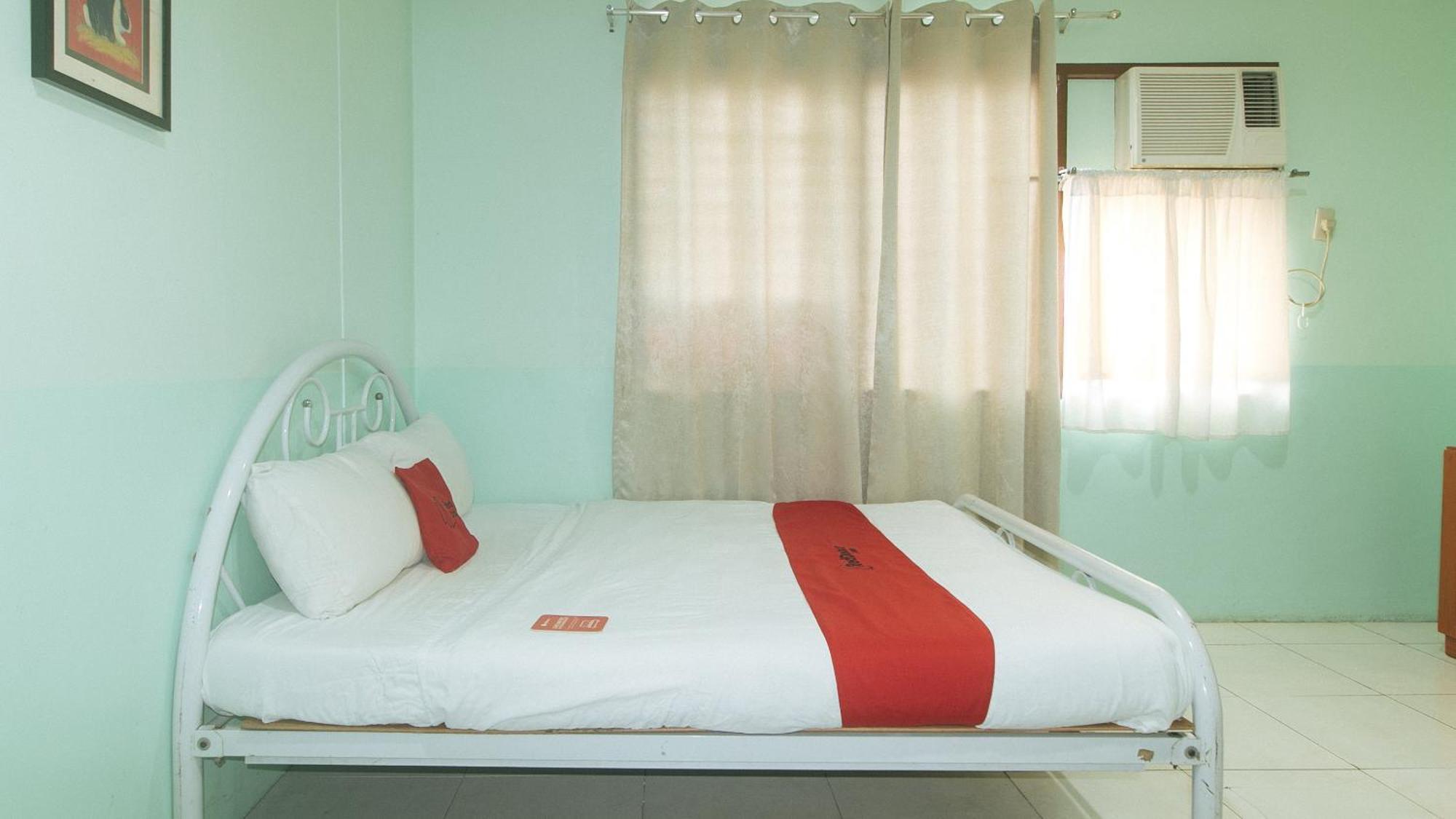 OYO 166 Maanyag Pension House Cebu Bagian luar foto