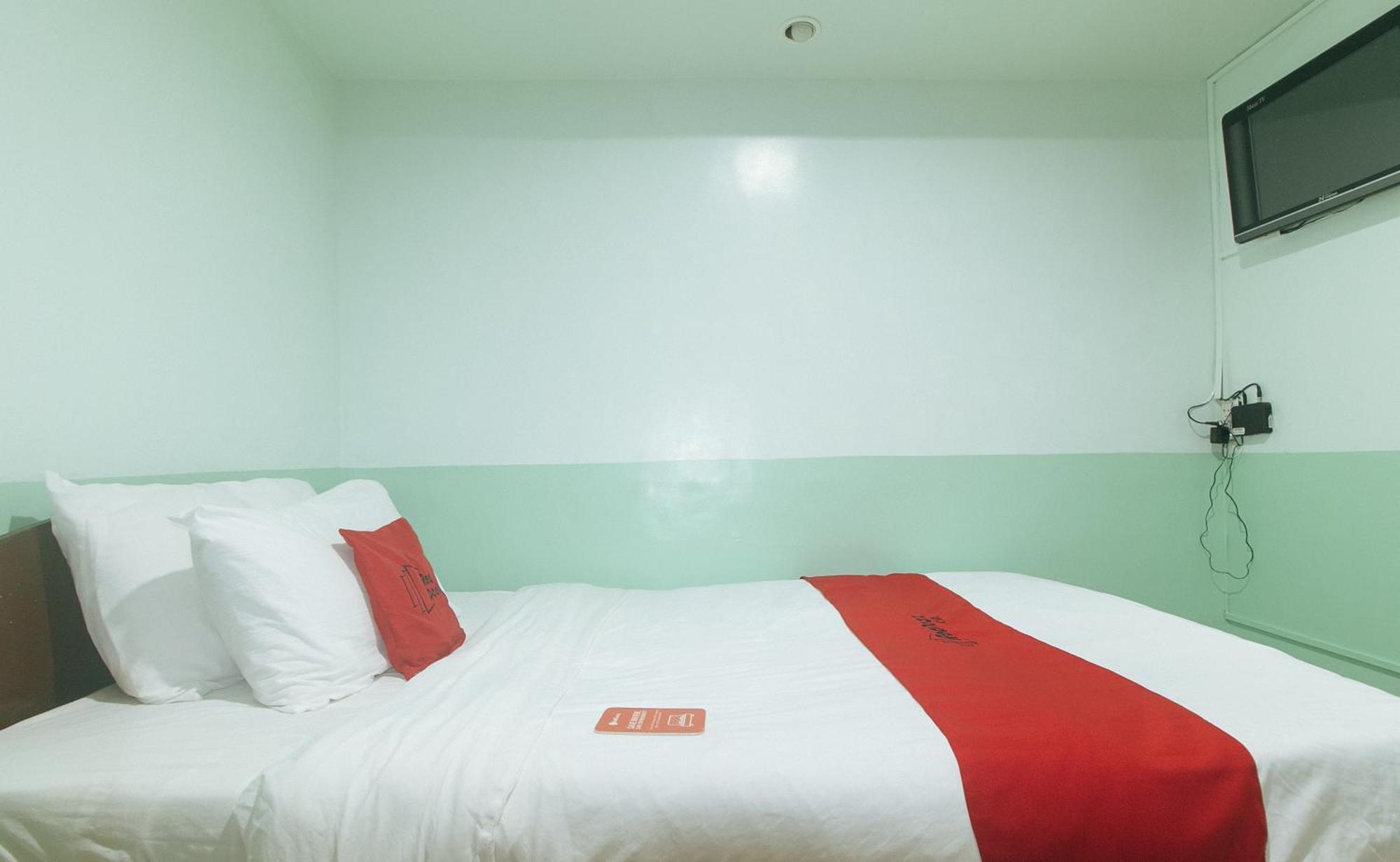 OYO 166 Maanyag Pension House Cebu Bagian luar foto
