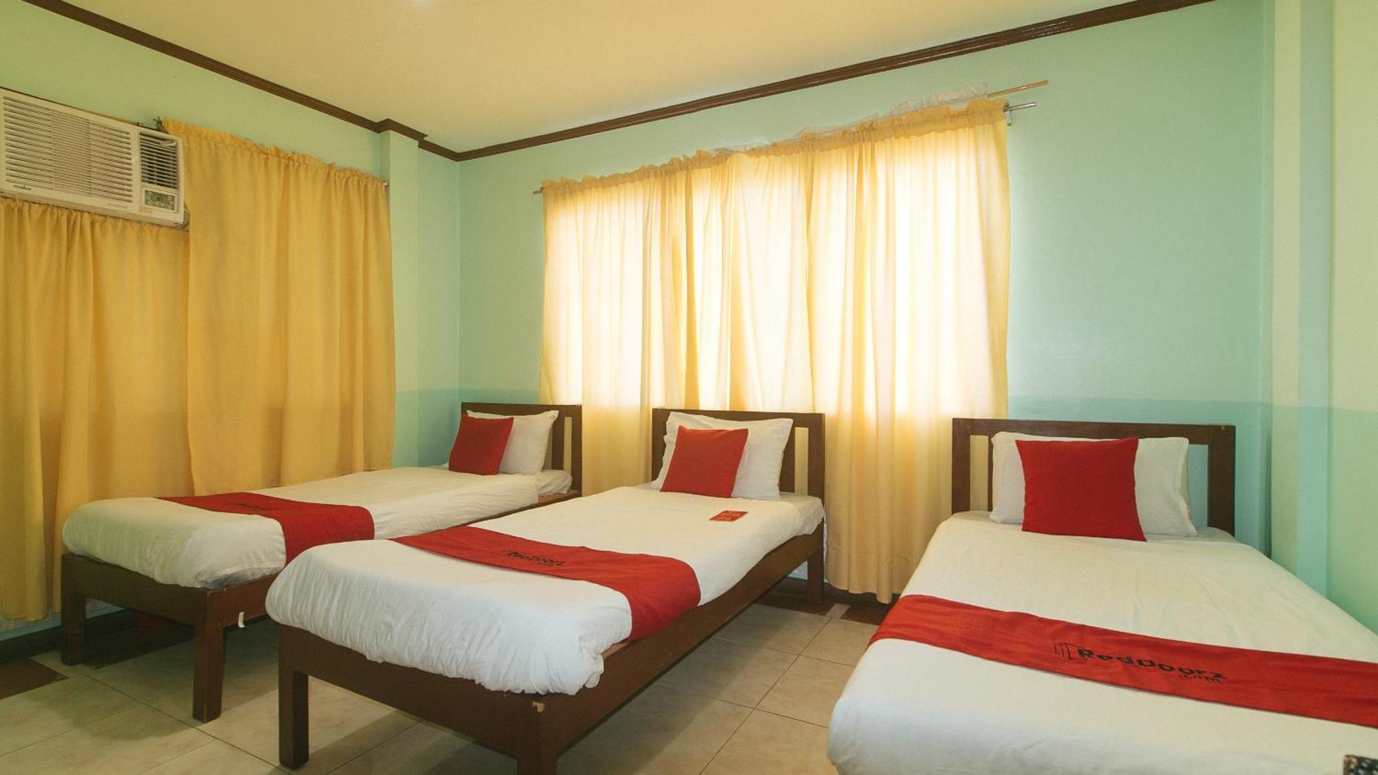 OYO 166 Maanyag Pension House Cebu Bagian luar foto